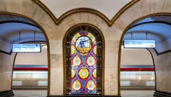 Пассажир упал на пути на Кольцевой линии московского метро