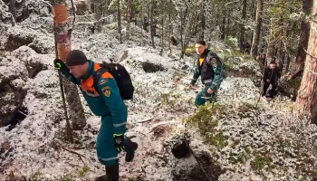 Около 200 человек привлекли для поисков пропавшей семьи в Красноярском крае