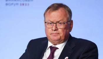 В США арестовали двух человек за содействие главе ВТБ в обходе санкций – СМИ