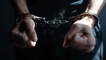 Политолог Марков рассказал, в чем подозревают арестованного генерала Попова