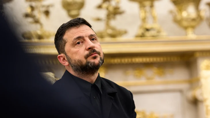 Зеленский прибыл в США, где должен встретиться с Трампом Зеленский прибыл в США, где должен встретиться с Трампом