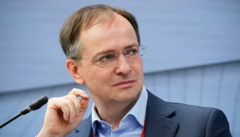 Мединский заявил, что с удовольствием бы отправил СБУ свой учебник истории