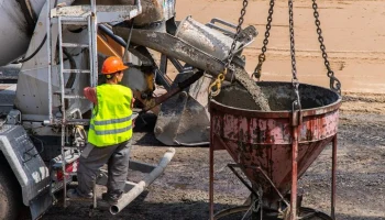 Производитель цемента "Цемрос" приостановил работу двух заводов