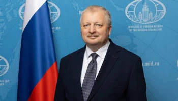 Дарчиев: РФ и США обсудят запуск авиасообщения и возвращение дипсобственности
