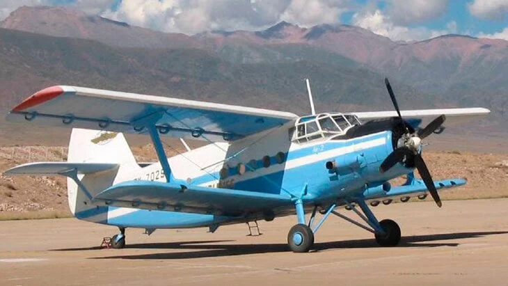 Санитарный самолет Ан-2 совершил аварийную посадку на водоем в Казахстане Санитарный самолет Ан-2 совершил аварийную посадку на водоем в Казахстане