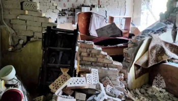 Бытовой газ взорвался в пятиэтажке в Псковской области