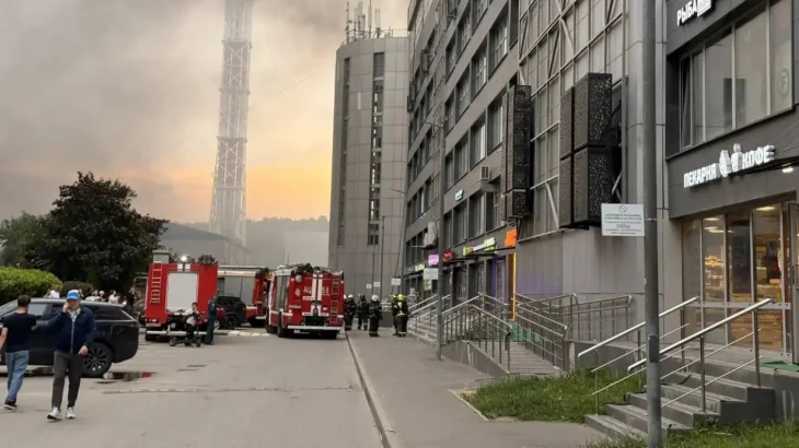 Пожару в торговом центре в Красногорске присвоили второй ранг сложности Пожару в торговом центре в Красногорске присвоили второй ранг сложности