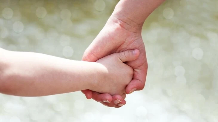 РИА Новости: обнаруженные на границе с Сирией россиянка с сыном вернулись в Россию РИА Новости: обнаруженные на границе с Сирией россиянка с сыном вернулись в Россию