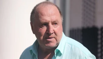 Агент Владимира Стеклова опроверг информацию о госпитализации актера