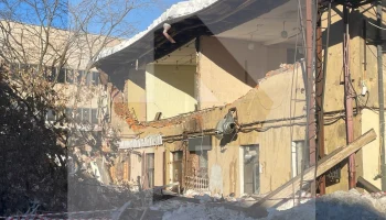 Стена дома на втором этаже обрушилась на юге Москвы