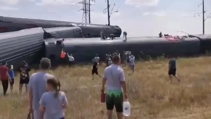 ТАСС: более 20 человек пострадали после аварии с участием поезда в Волгоградской области ТАСС: более 20 человек пострадали после аварии с участием поезда в Волгоградской области