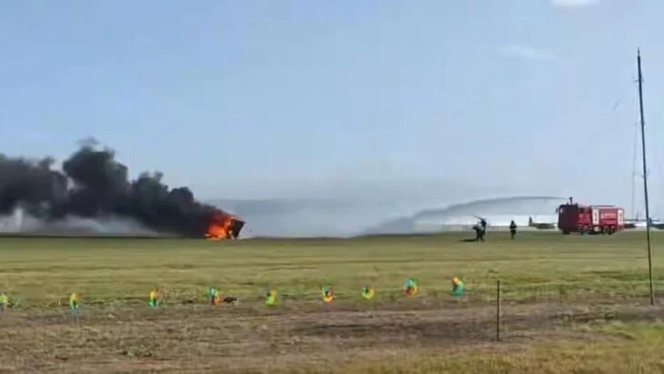 Два летающих автомобиля столкнулись в Китае Два летающих автомобиля столкнулись в Китае