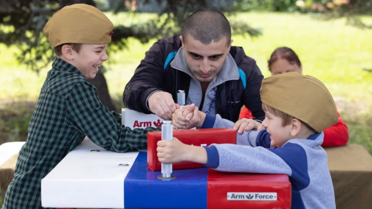 Музей Победы пригласил молодежь на спортивную программу в парке Музей Победы пригласил молодежь на спортивную программу в парке