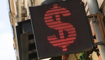 Экономист рассказал, опустится ли доллар до 80 рублей в феврале