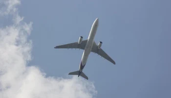 Вылетевший из Москвы на Кубу самолет совершил вынужденную посадку в Санкт-Петербурге