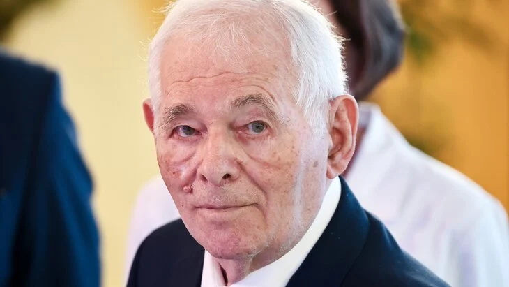 Сергей Собянин поздравил хирурга Леонида Рошаля с днем рождения Сергей Собянин поздравил хирурга Леонида Рошаля с днем рождения