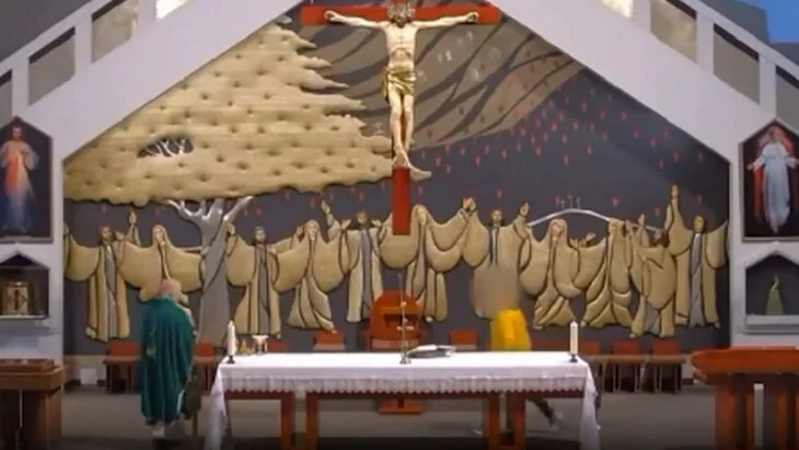 CBC News: в Канаде мужчина с ножом напал на священника во время службы CBC News: в Канаде мужчина с ножом напал на священника во время службы