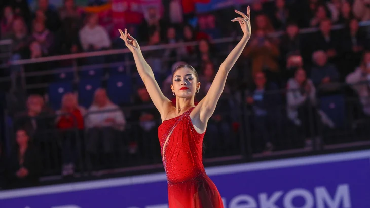 Болельщикам Петросян на ОИ не дали поддержать фигуристку плакатами на русском Болельщикам Петросян на ОИ не дали поддержать фигуристку плакатами на русском