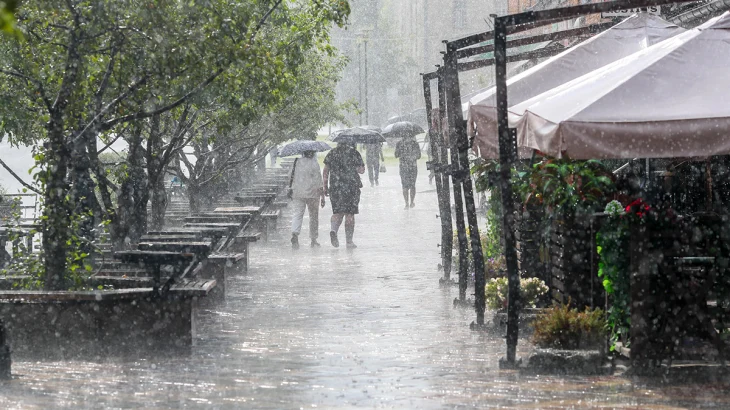 Синоптики сообщили о дождливой погоде в Москве 17 октября Синоптики сообщили о дождливой погоде в Москве 17 октября
