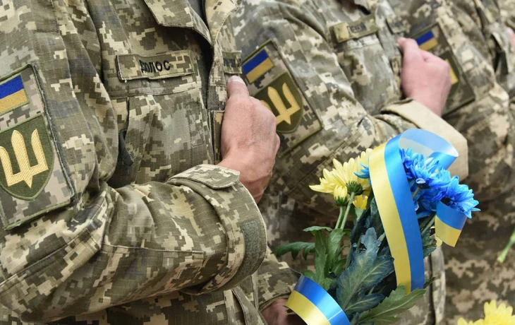 Плененные в Курской области десантники ВСУ попросили Киев скорее забрать их Плененные в Курской области десантники ВСУ попросили Киев скорее забрать их