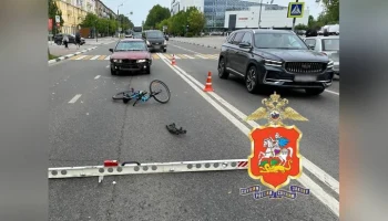 В Электростали девушка сбила подростка, который на велосипеде пересекал переход