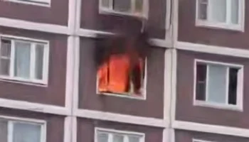 Пожар произошел в квартире многоэтажки на Литовском бульваре в Москве