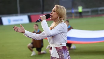 &laquo;Просила поставить свечку&raquo;: Волочкова рассказала, как Успенская переживала пропажу дочери