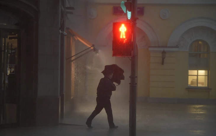 Почти 20 процентов месячной нормы осадков выпало за ночь в ряде районов Москвы Почти 20 процентов месячной нормы осадков выпало за ночь в ряде районов Москвы