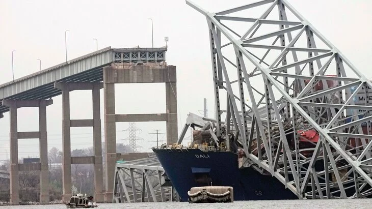 Минтранс США подтвердил гибель шести человек при обрушении моста в Балтиморе