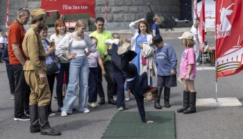 Сотни семей посетили программу Музея Победы ко Дню семьи, любви и верности в парке