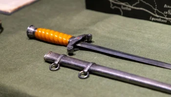 Музей Победы представил трофейный кортик летчика-героя в экспозиции &laquo;Путь к Победе&raquo;