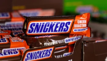 NYT: русскоязычные батончики Snickers появились в магазинах Лондона NYT: русскоязычные батончики Snickers появились в магазинах Лондона