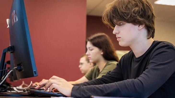 Детям участников СВО доступно более 170 специальностей для стажировки – Собянин Детям участников СВО доступно более 170 специальностей для стажировки – Собянин