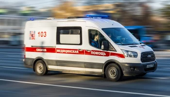 Погибли четыре пассажира автобуса, упавшего в реку в Петербурге