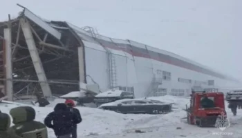 Пять человек извлекли из-под завалов рухнувшей крыши предприятия в Липецкой области