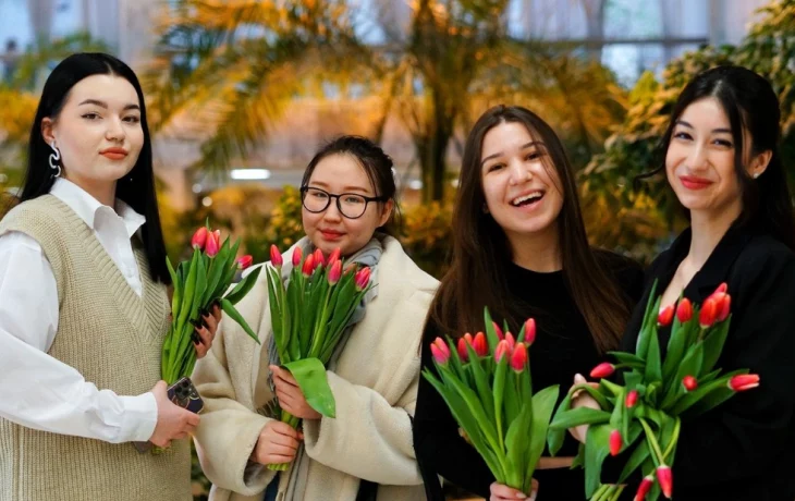 Волонтеры поздравят москвичек с 8 Марта в рамках акции «Вам, любимые» Волонтеры поздравят москвичек с 8 Марта в рамках акции «Вам, любимые»