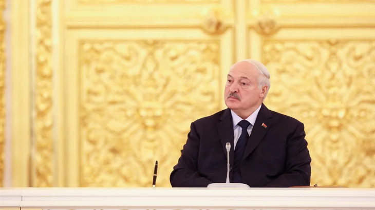 Лукашенко отправился с рабочим визитом в Россию Лукашенко отправился с рабочим визитом в Россию