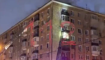 В Сети появились кадры спасения людей из горящего дома на Пресненском Валу