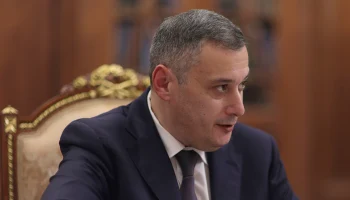 Mash: Попавший в ДТП Хинштейн вернется на работу не раньше, чем через две недели Mash: Попавший в ДТП Хинштейн вернется на работу не раньше, чем через две недели