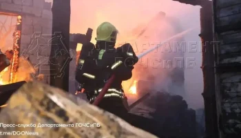 Два человека погибли при пожаре в ТиНАО Два человека погибли при пожаре в ТиНАО