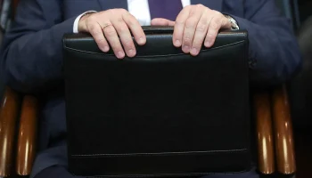 Нижегородских чиновников будут премировать за сообщения о попытке их подкупить