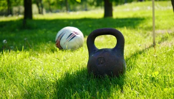 Москвичи рассказали, сколько тратят на спорт в год