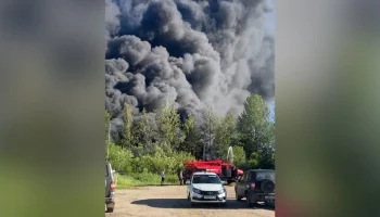 Пожар площадью 4,8 тысячи "квадратов" вспыхнул в ярославском Любиме