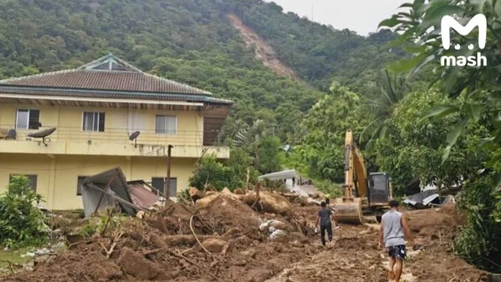 Восемь человек погибли при сходе оползня на Пхукете Восемь человек погибли при сходе оползня на Пхукете