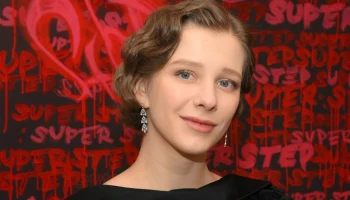 Актриса Арзамасова: команда "Папиных дочек" спокойно реагирует на критику