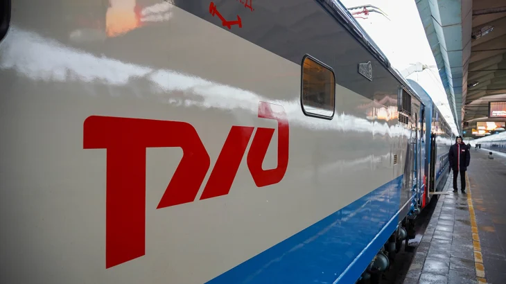 РЖД: Из-за падения обломков БПЛА в Воронежской области задерживается 71 поезд РЖД: Из-за падения обломков БПЛА в Воронежской области задерживается 71 поезд