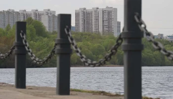 Мужчина спас девушку из Москвы-реки и чуть не погиб сам