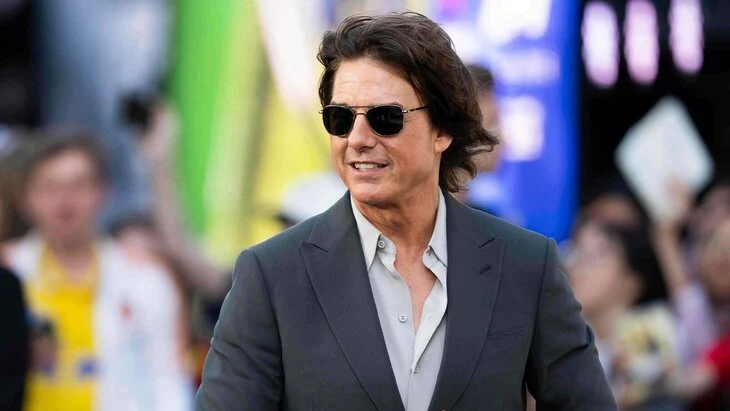 Page Six: актер Том Круз решил не снимать фильм в открытом космосе Page Six: актер Том Круз решил не снимать фильм в открытом космосе