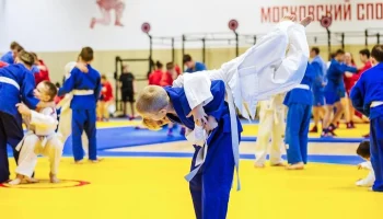 Собянин рассказал о масштабной программе реновации районных спортивных объектов