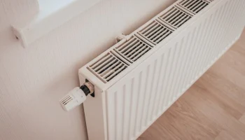 Температура в батареях понижена до минимума в Москве из-за теплой погоды